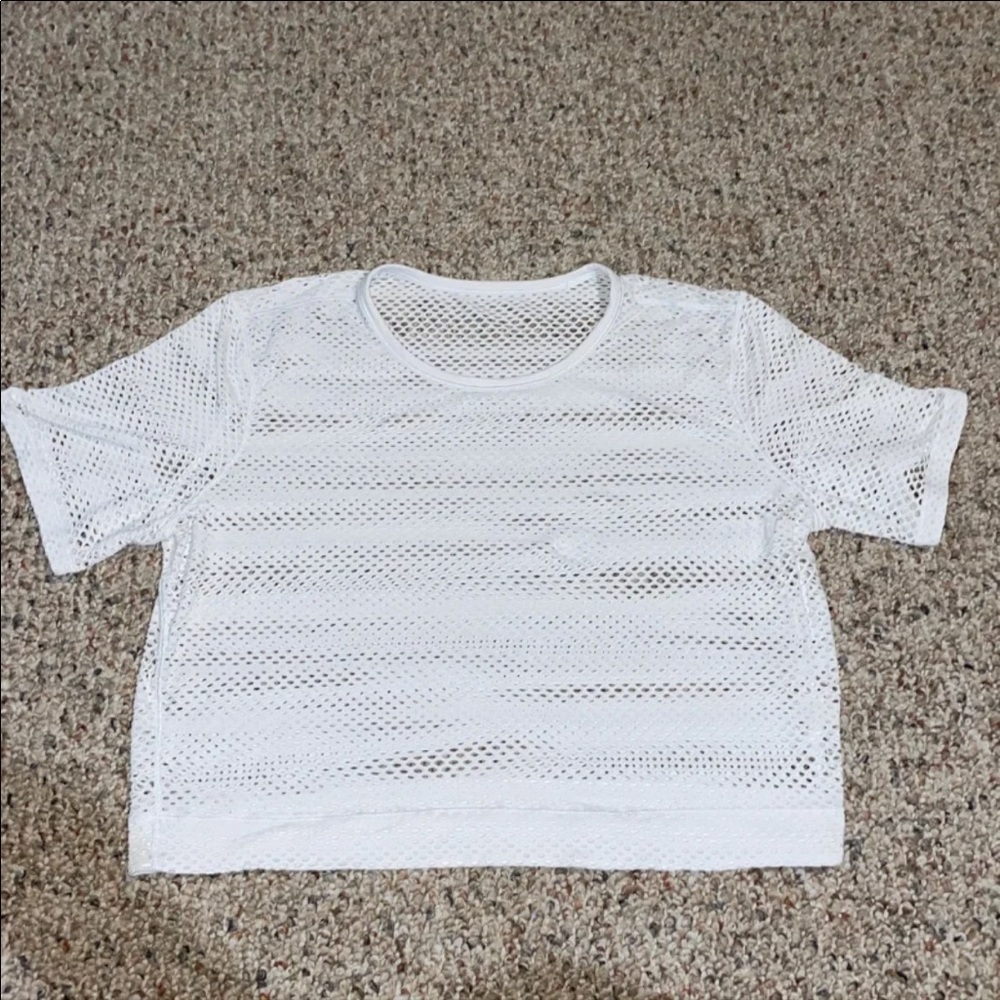 Lululemon mesh crop top